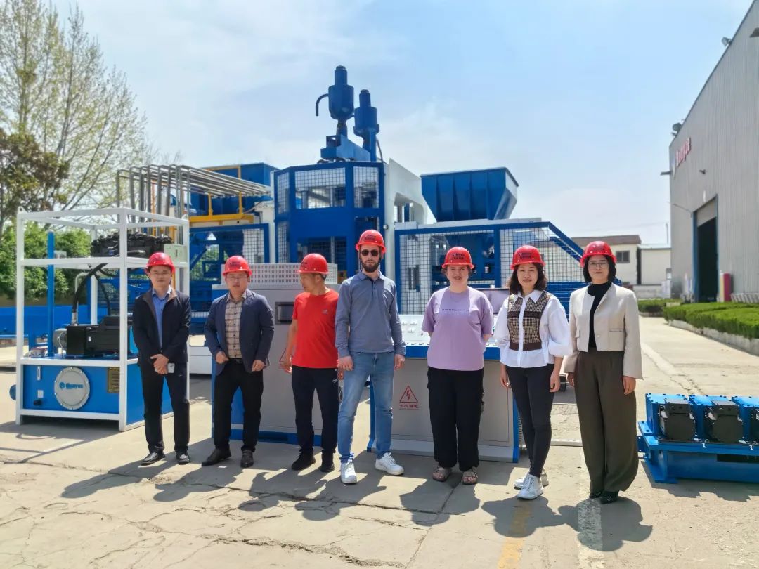 出海正當時(shí) | 東岳全自動(dòng)砌塊成型機閃耀全球 出海正當時(shí) | 東岳全自動(dòng)砌塊成型機閃耀全球