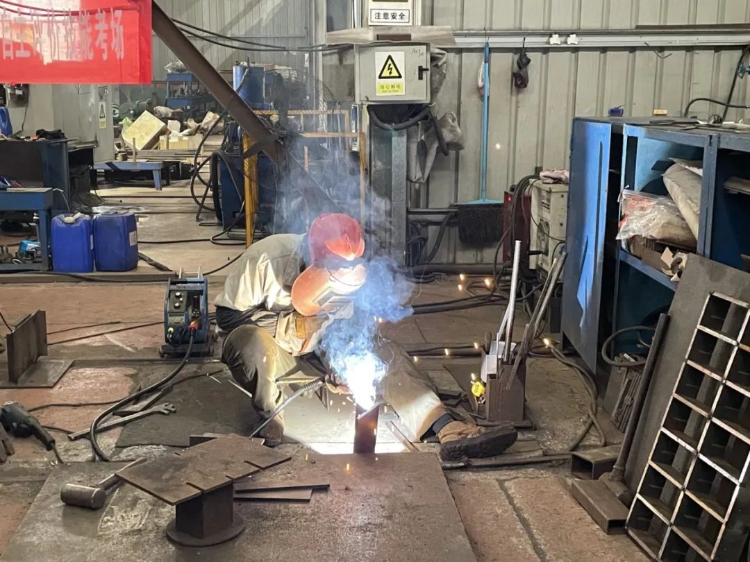 技能強企促發(fā)展 人才賦能抓提升丨東岳機械第一批焊工職業(yè)技能等級認定工作圓滿(mǎn)完成 技能強企促發(fā)展 人才賦能抓提升丨東岳機械第一批焊工職業(yè)技能等級認定工作圓滿(mǎn)完成